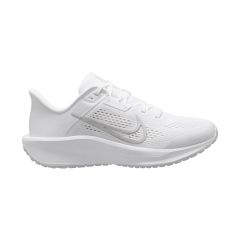 Pantofi sport Nike WMNS QUEST 6 Femei