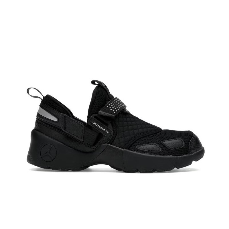 Pantofi sport Nike WMNS JORDAN TRUNNER LX Femei